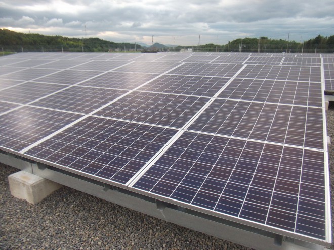 京セラ太陽光発電野立て設置